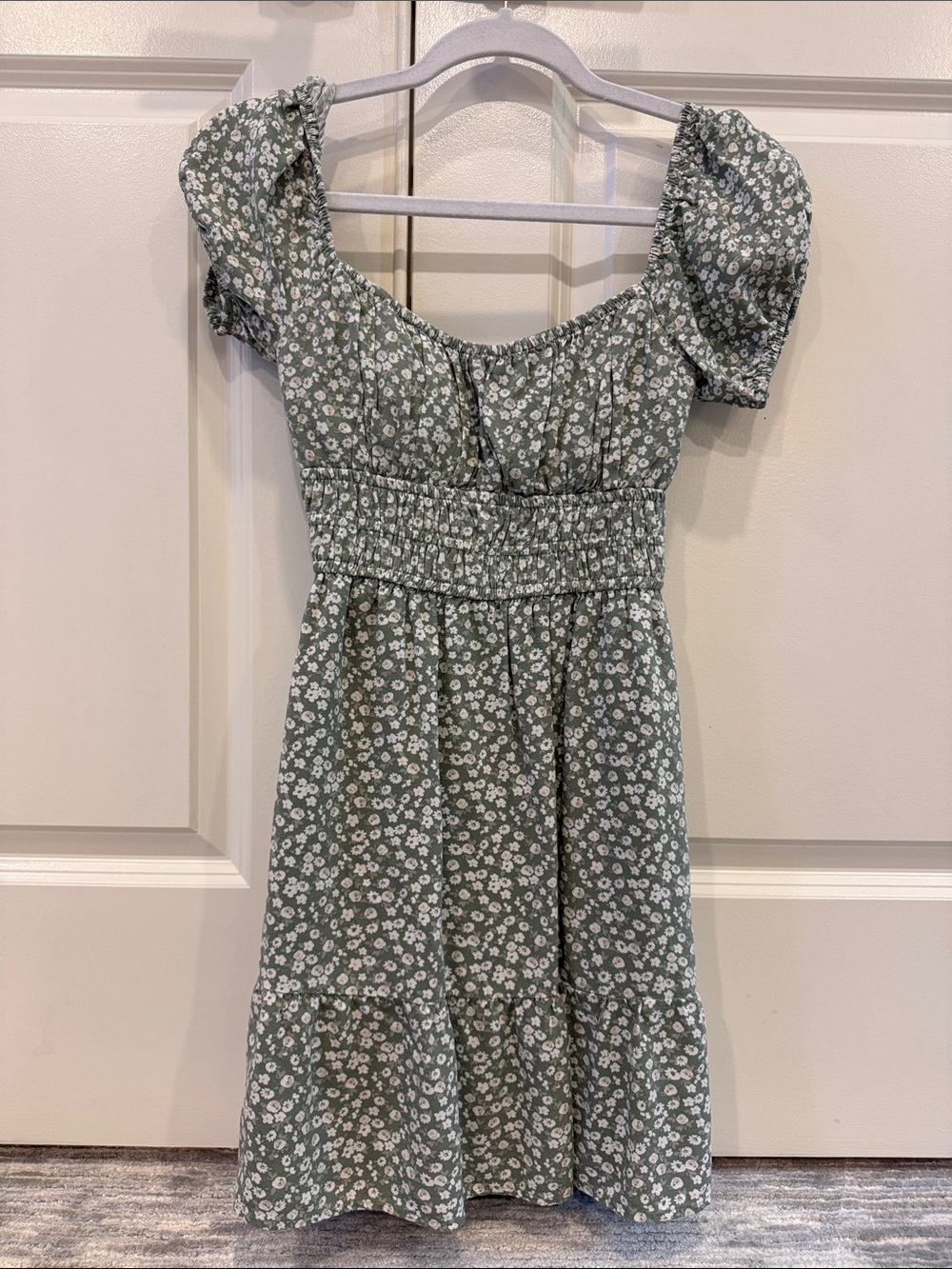 Hollister Sage Green Floral Puff Sleeve Mini Dress